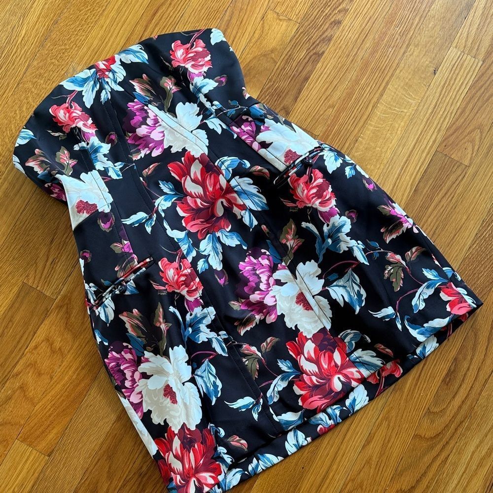 Anthropologie Strapless Sculpted Mini Dress - Picture 5 of 10
